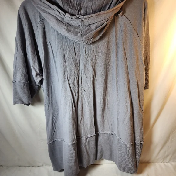 Torrid Zip Up Short Sleeve Hoodie Jacket Shirt Size 4 - Picture 3 of 8